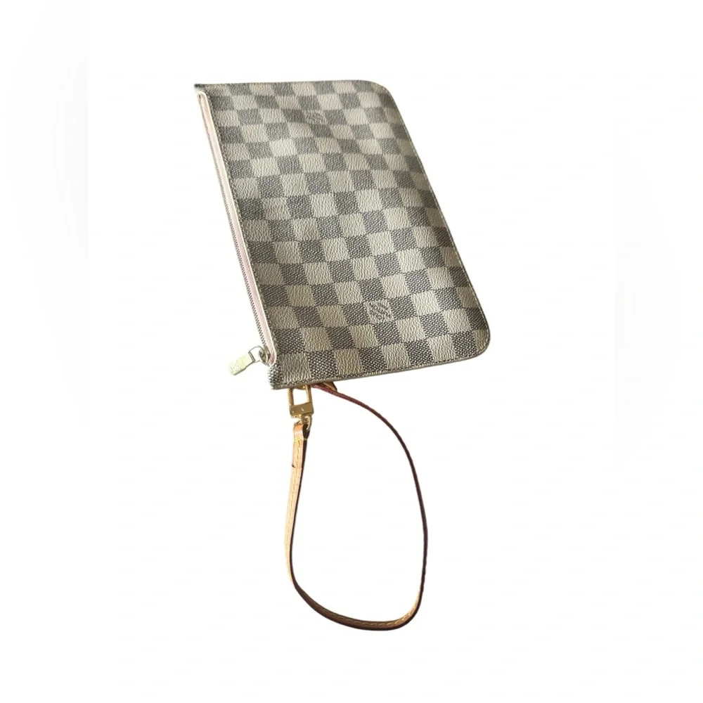 LOUIS VUITTON Damier Azur Canvas Neverfull Pochette Zippered Clutch Bag.